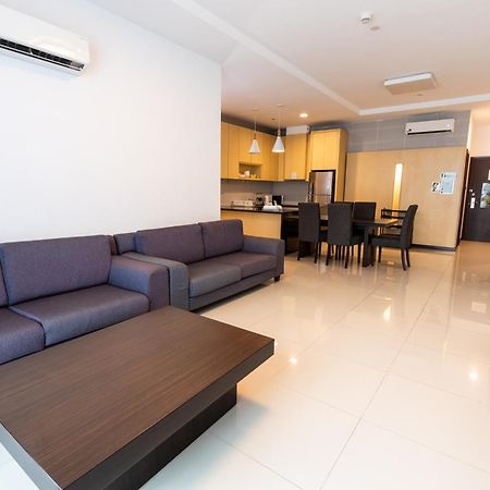 Luco Apartments @ Imperial Suites Κουτσίνγκ Εξωτερικό φωτογραφία